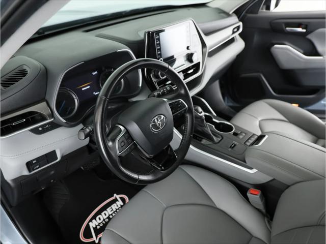 used 2021 Toyota Highlander Hybrid car, priced at $34,980