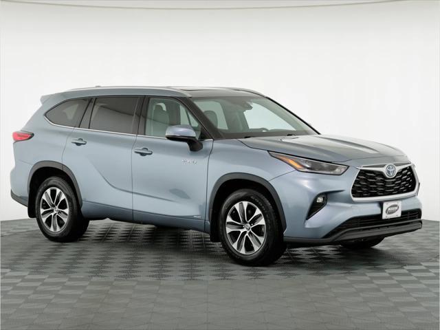 used 2021 Toyota Highlander Hybrid car, priced at $34,980