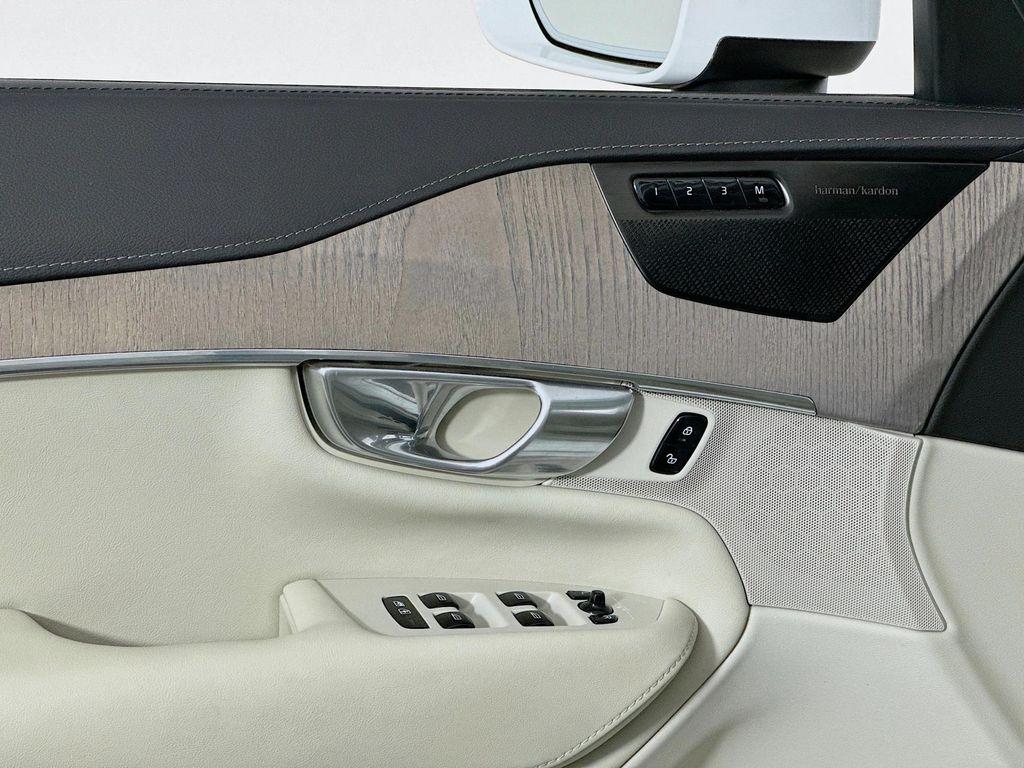 used 2022 Volvo XC90 car, priced at $41,980