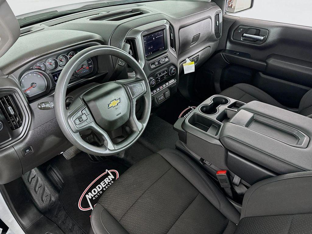 used 2024 Chevrolet Silverado 1500 car, priced at $31,980