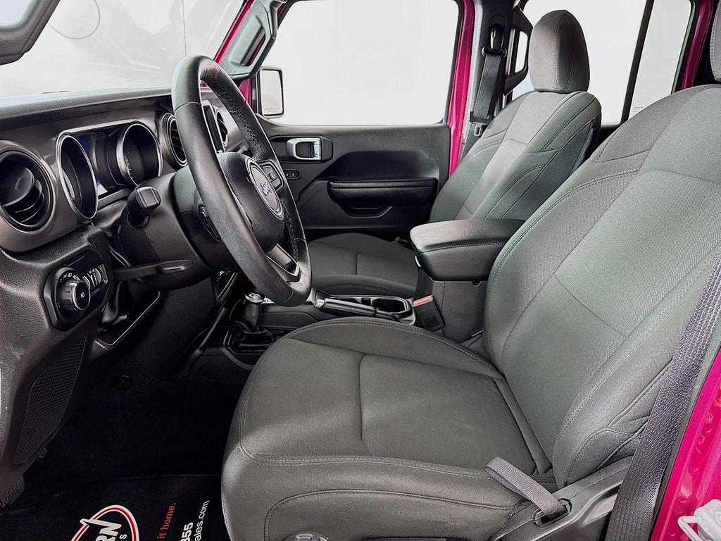 used 2022 Jeep Wrangler Unlimited car, priced at $34,980