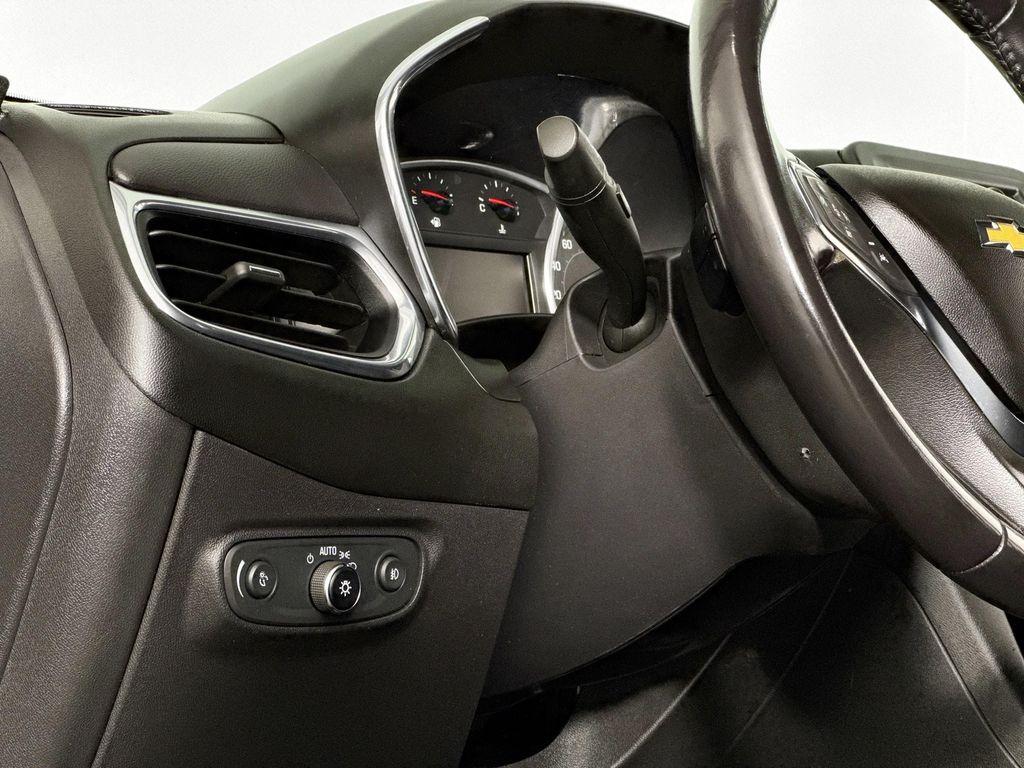 used 2021 Chevrolet Equinox car, priced at $19,980