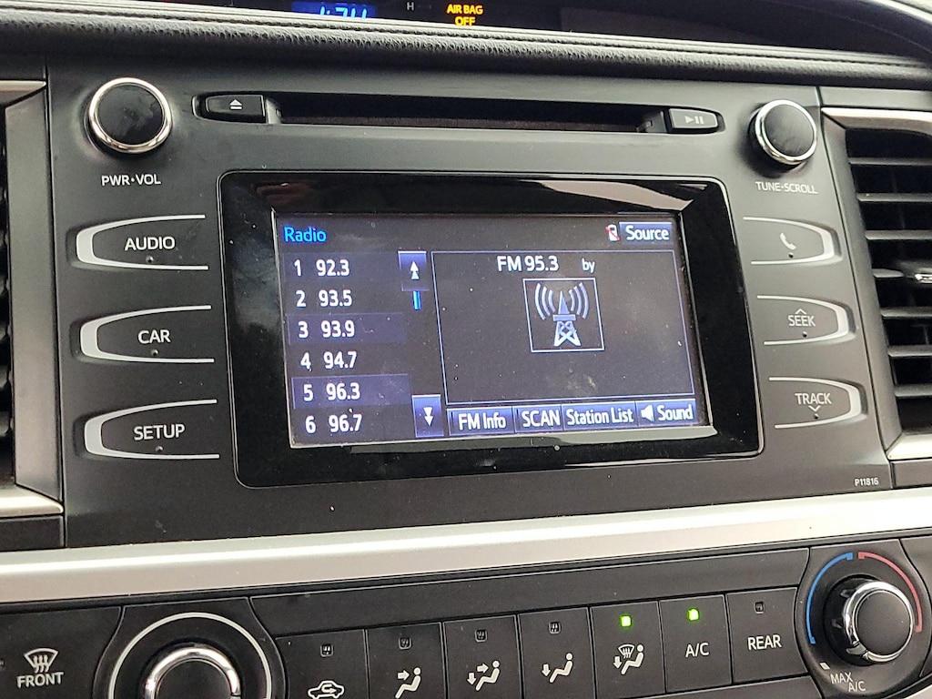 used 2019 Toyota Highlander car, priced at $27,998