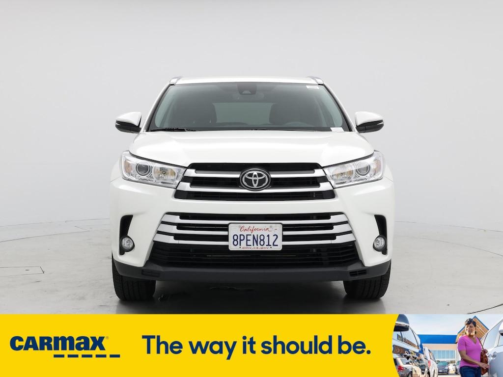 used 2019 Toyota Highlander car, priced at $31,998