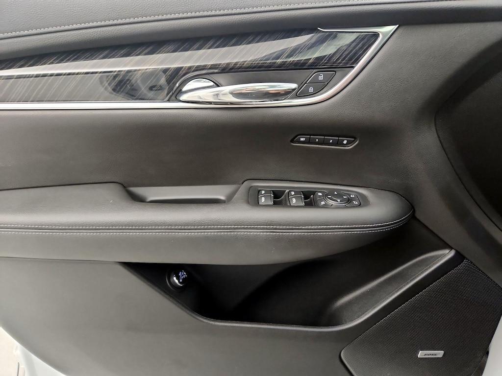 used 2020 Cadillac XT6 car, priced at $30,998