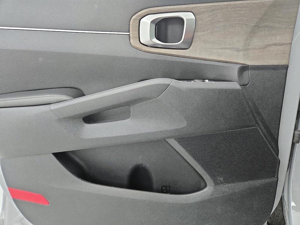 used 2023 Kia Sorento car, priced at $31,998