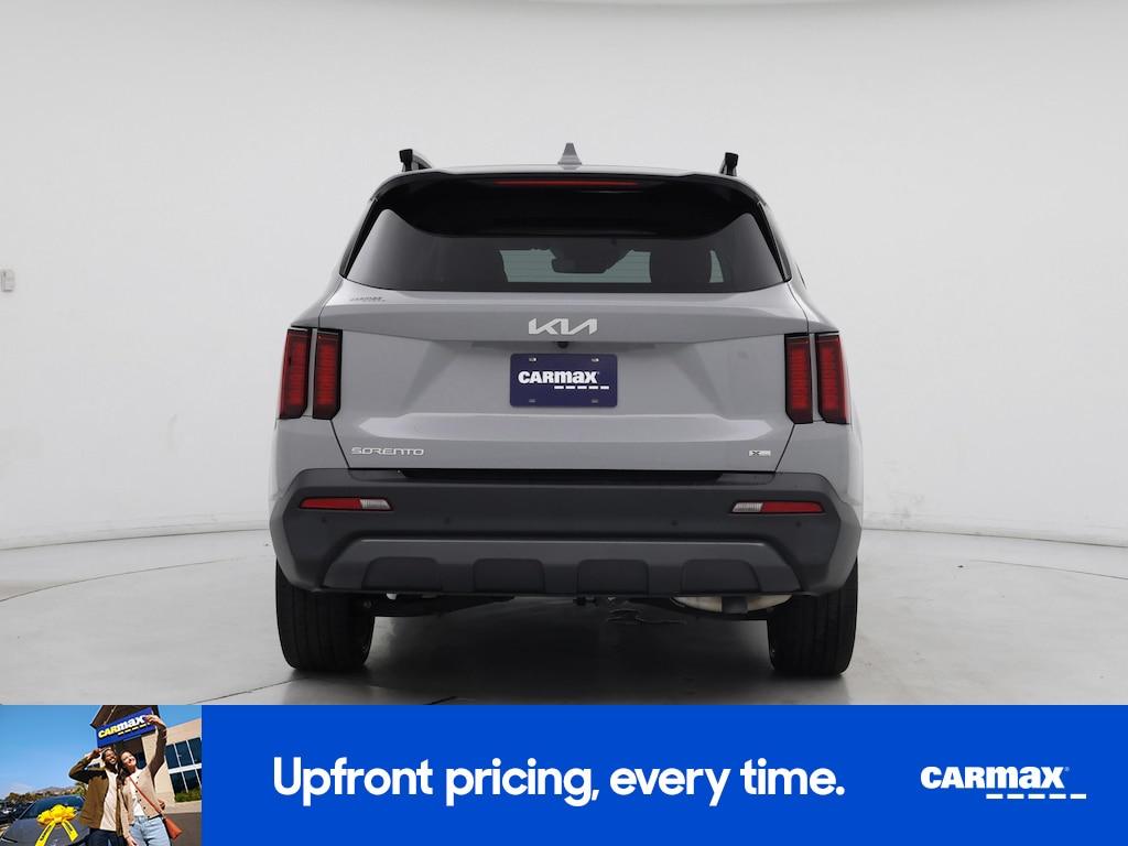 used 2023 Kia Sorento car, priced at $31,998