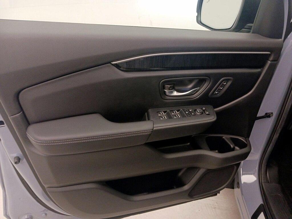 used 2025 Honda Pilot car, priced at $46,998