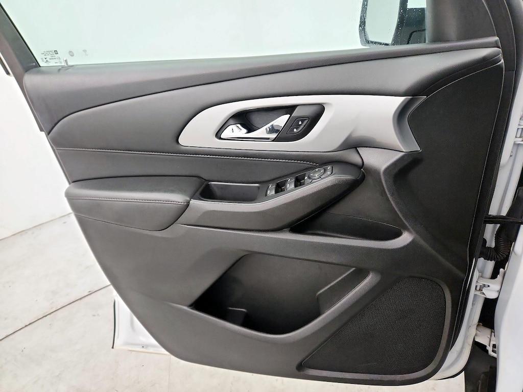 used 2022 Chevrolet Traverse car, priced at $26,998