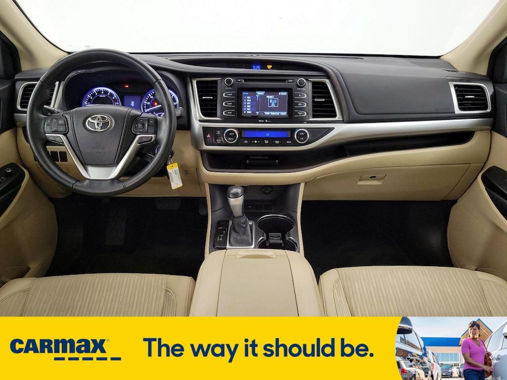 used 2015 Toyota Highlander car, priced at $21,998