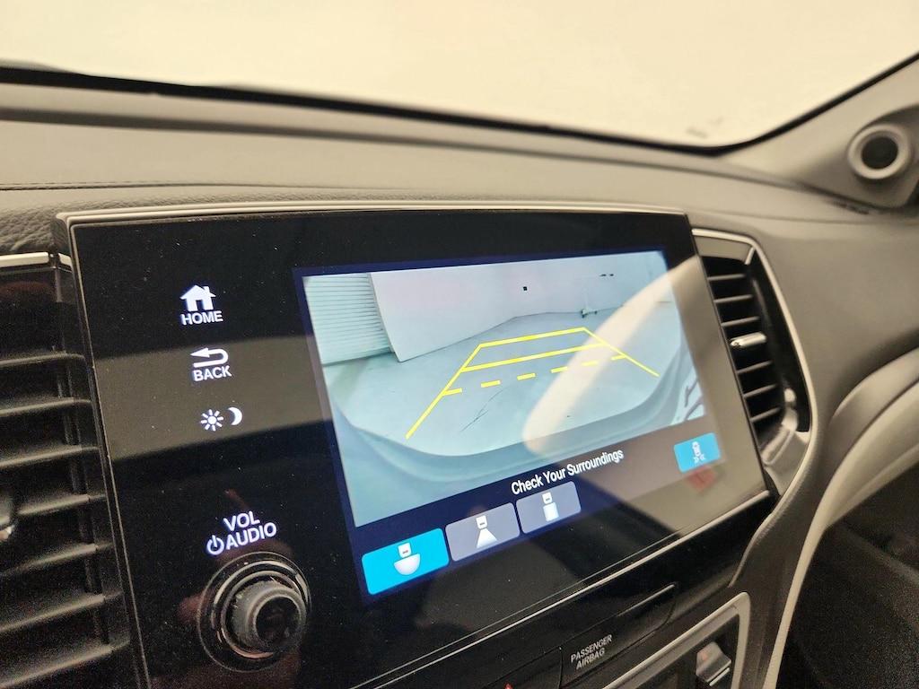 used 2021 Honda Pilot car, priced at $27,998