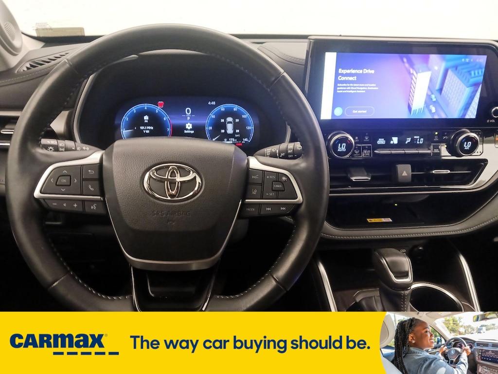 used 2023 Toyota Highlander car, priced at $46,998