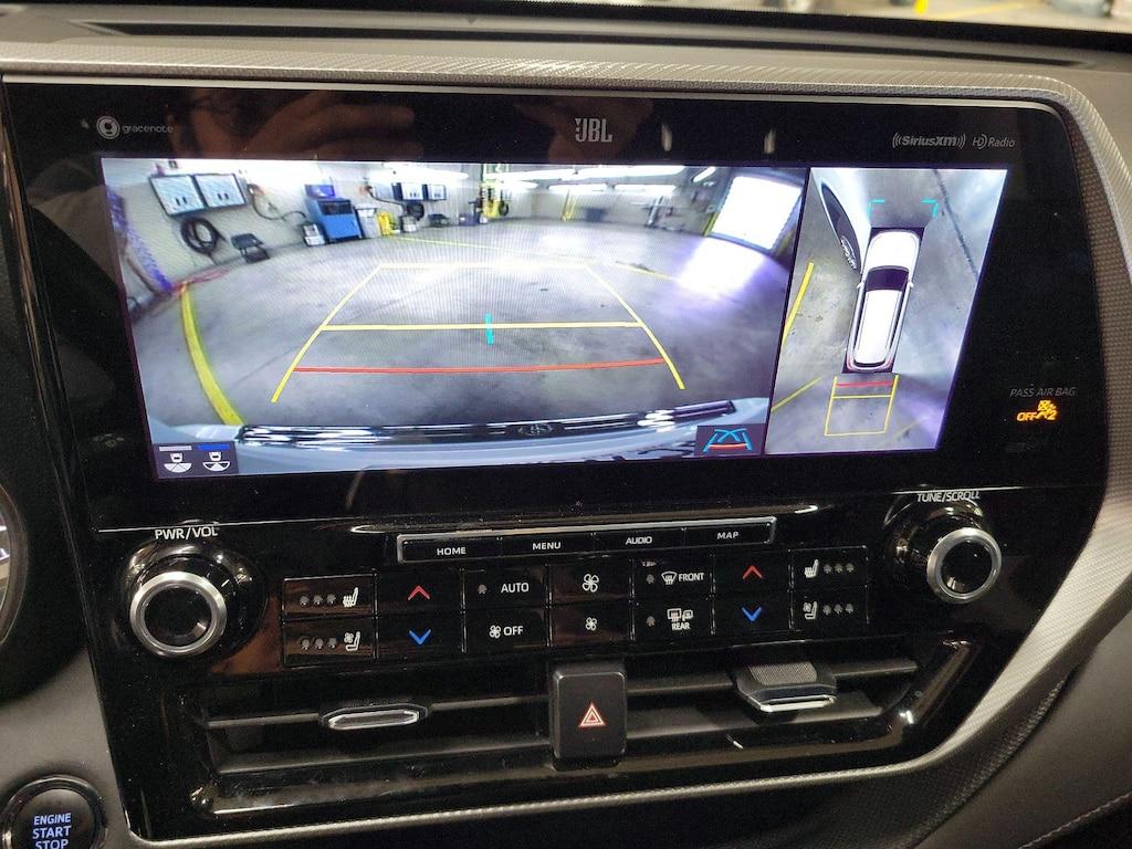 used 2022 Toyota Highlander car, priced at $42,998