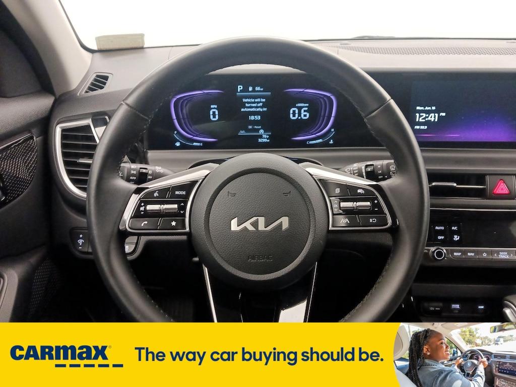 used 2025 Kia Seltos car, priced at $25,998