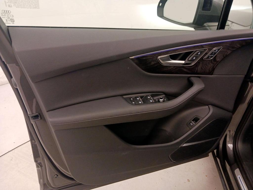 used 2024 Audi Q7 car, priced at $52,998
