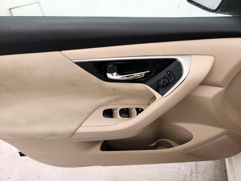 used 2014 Nissan Altima car, priced at $13,998