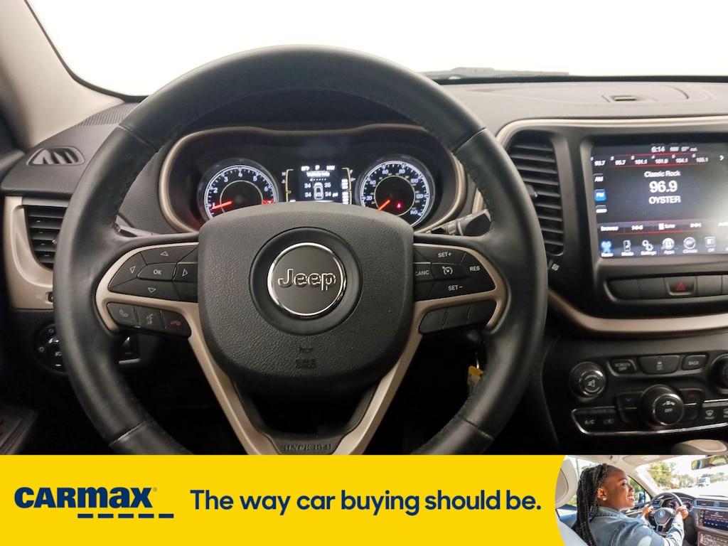 used 2014 Jeep Cherokee car, priced at $13,998