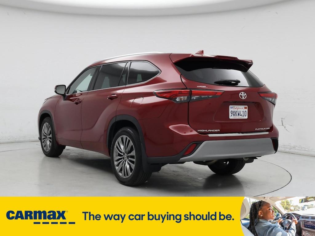 used 2022 Toyota Highlander car, priced at $46,998