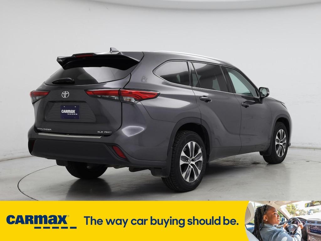 used 2021 Toyota Highlander car, priced at $34,998