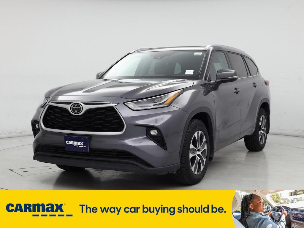 used 2021 Toyota Highlander car, priced at $34,998