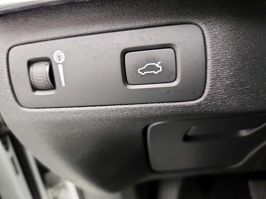 used 2018 Volvo XC90 car, priced at $27,998