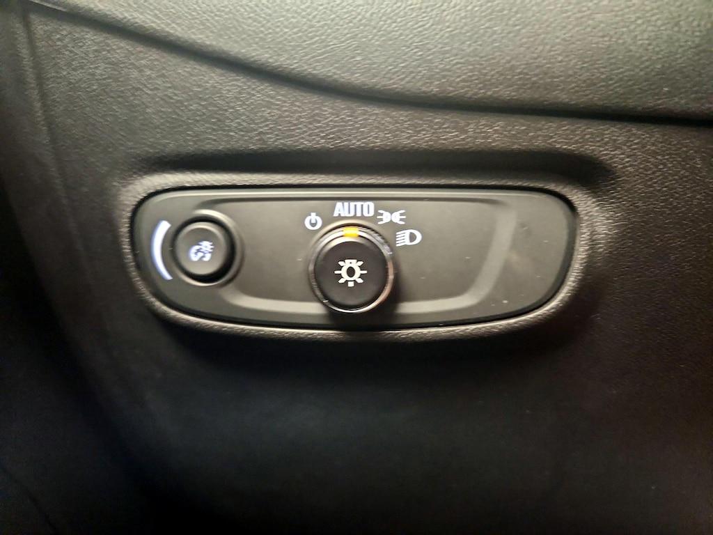 used 2023 Chevrolet Equinox car, priced at $19,998