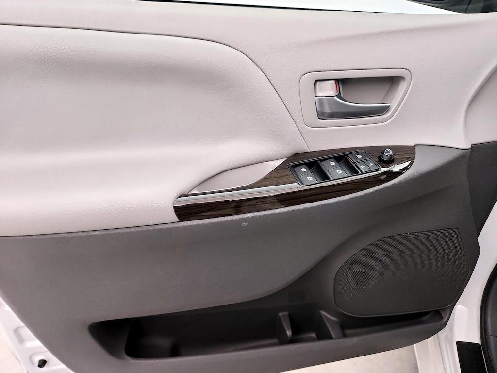 used 2017 Toyota Sienna car, priced at $26,998