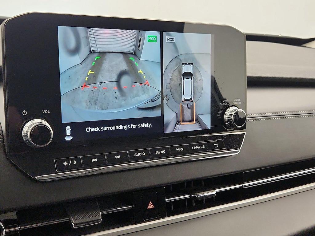 used 2024 Mitsubishi Outlander car, priced at $29,998