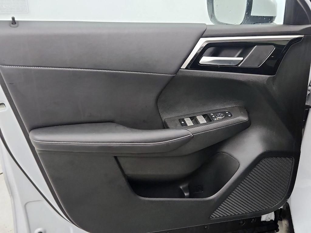 used 2024 Mitsubishi Outlander car, priced at $29,998