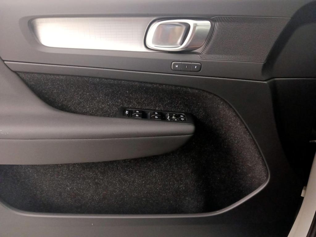 used 2019 Volvo XC40 car, priced at $22,998