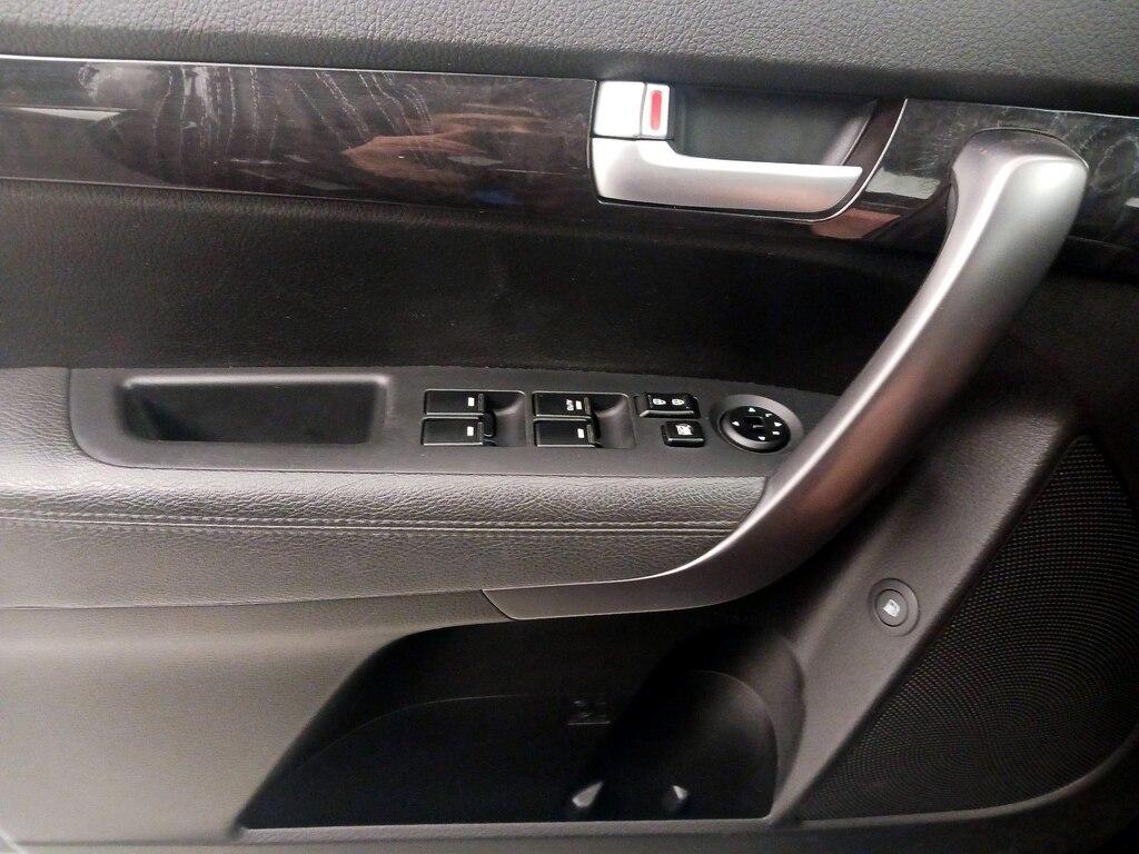 used 2014 Kia Sorento car, priced at $11,998