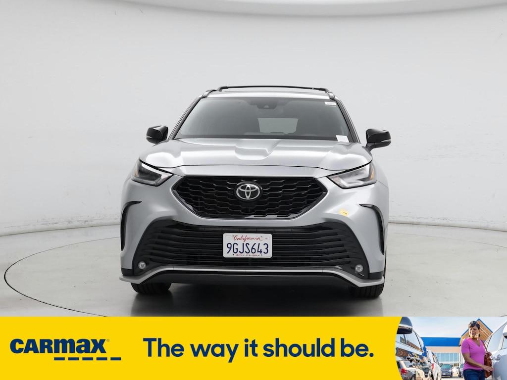 used 2023 Toyota Highlander car, priced at $43,998