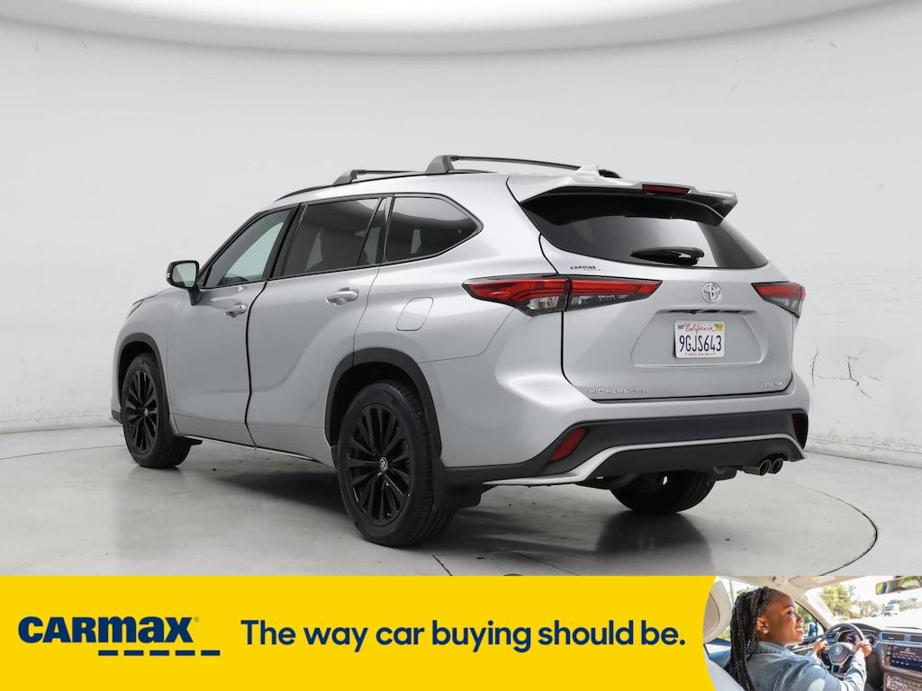 used 2023 Toyota Highlander car, priced at $43,998