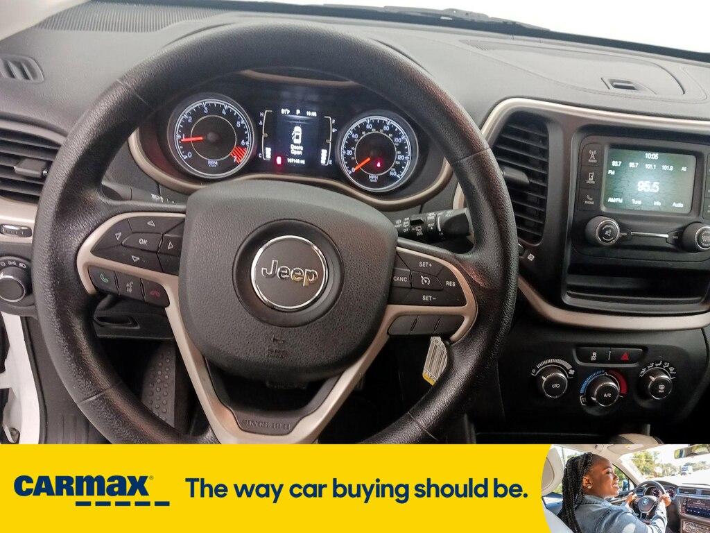 used 2015 Jeep Cherokee car, priced at $12,998
