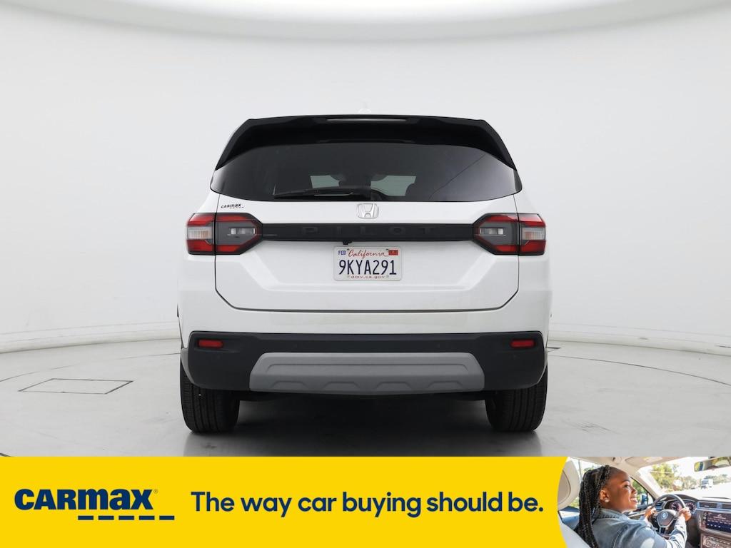used 2024 Honda Pilot car, priced at $40,998