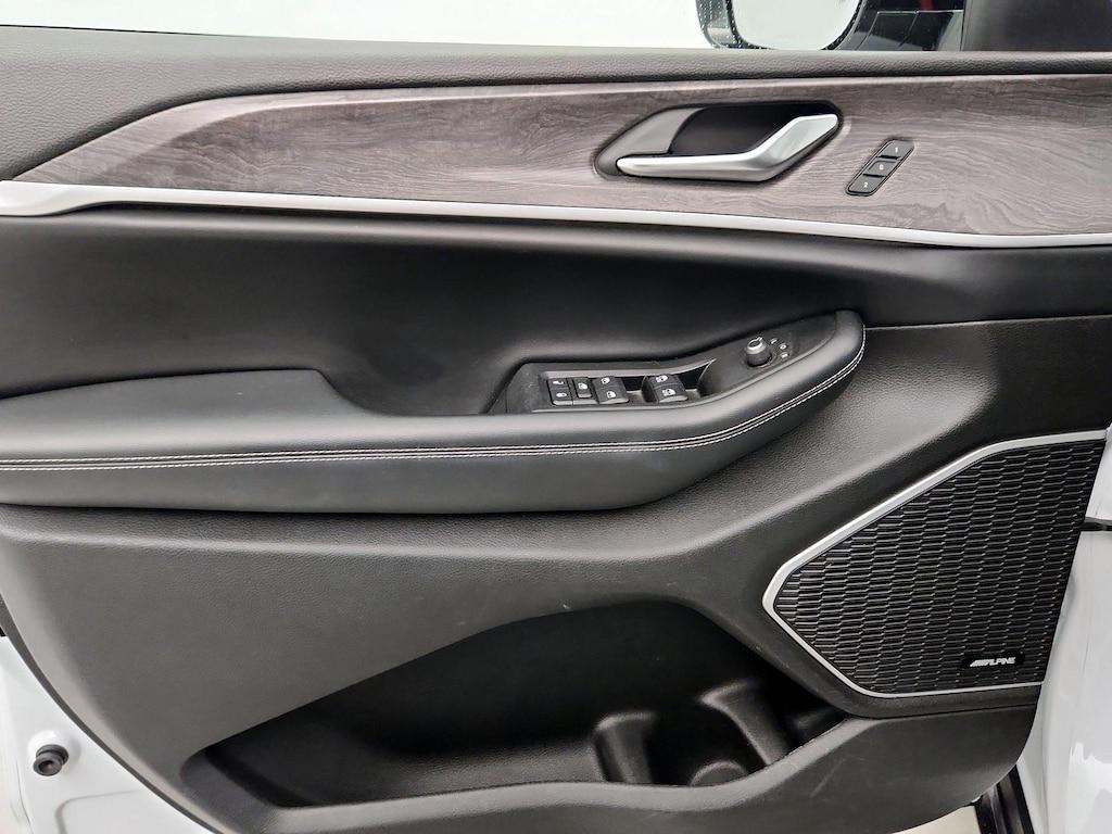 used 2022 Jeep Grand Cherokee car, priced at $27,998