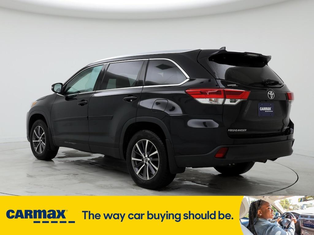 used 2019 Toyota Highlander car, priced at $29,998