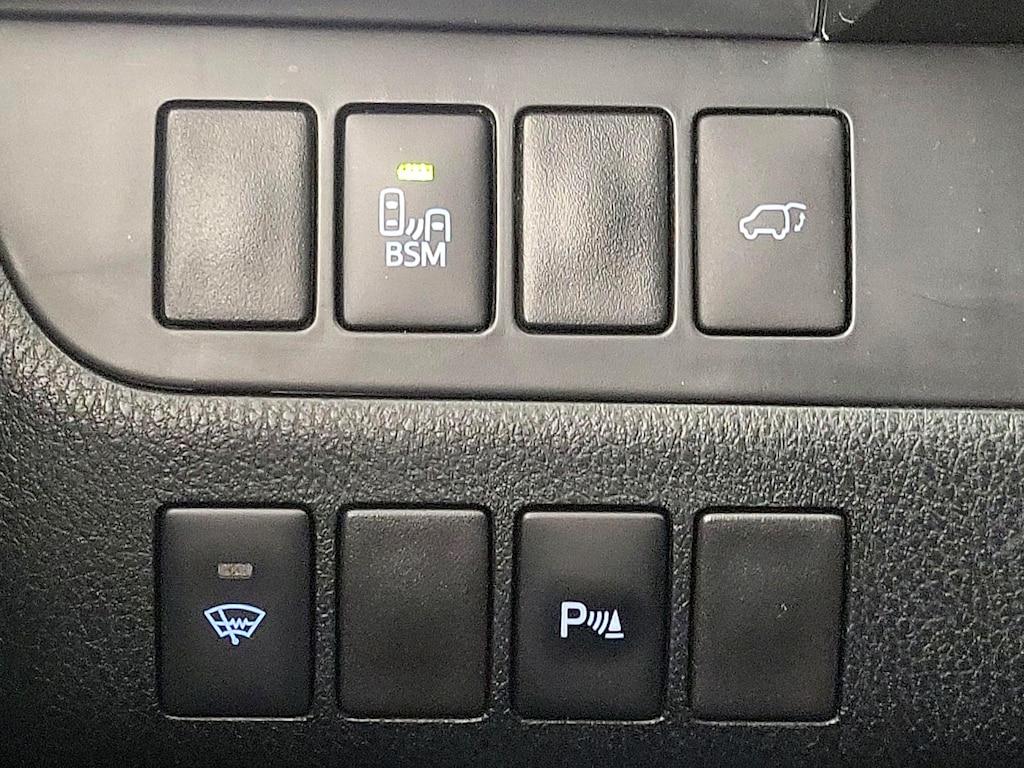 used 2014 Toyota Highlander car, priced at $19,998