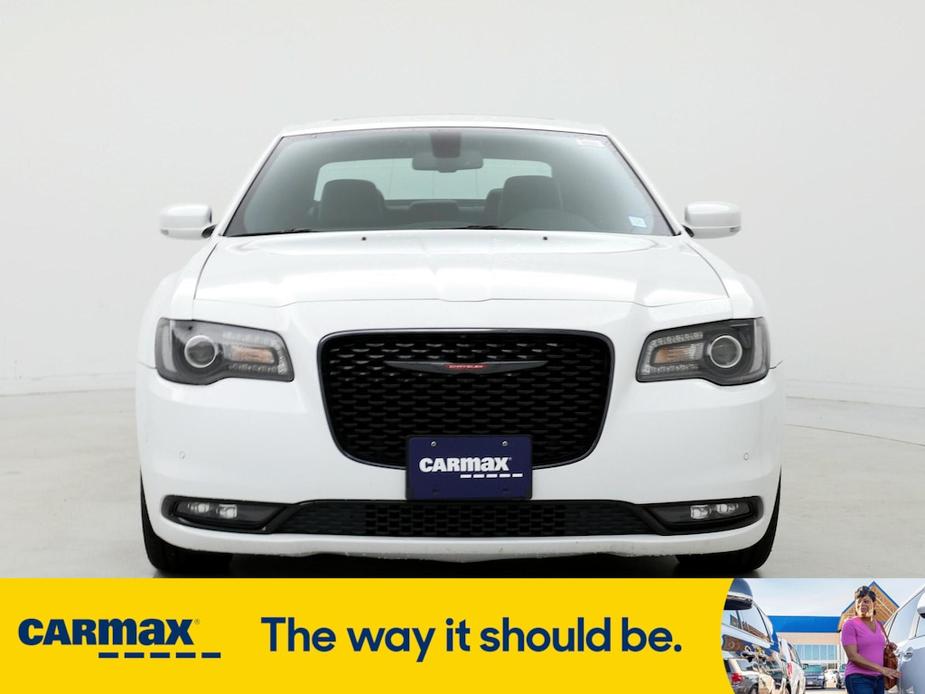 used 2022 Chrysler 300 car, priced at $25,998