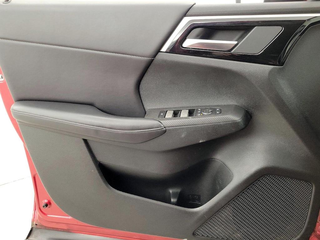 used 2023 Mitsubishi Outlander car, priced at $24,998