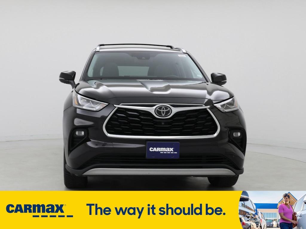 used 2020 Toyota Highlander car, priced at $35,998
