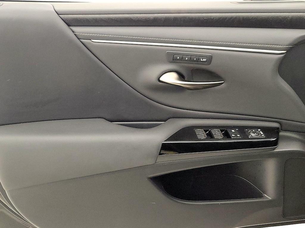 used 2024 Lexus ES 300h car, priced at $40,998