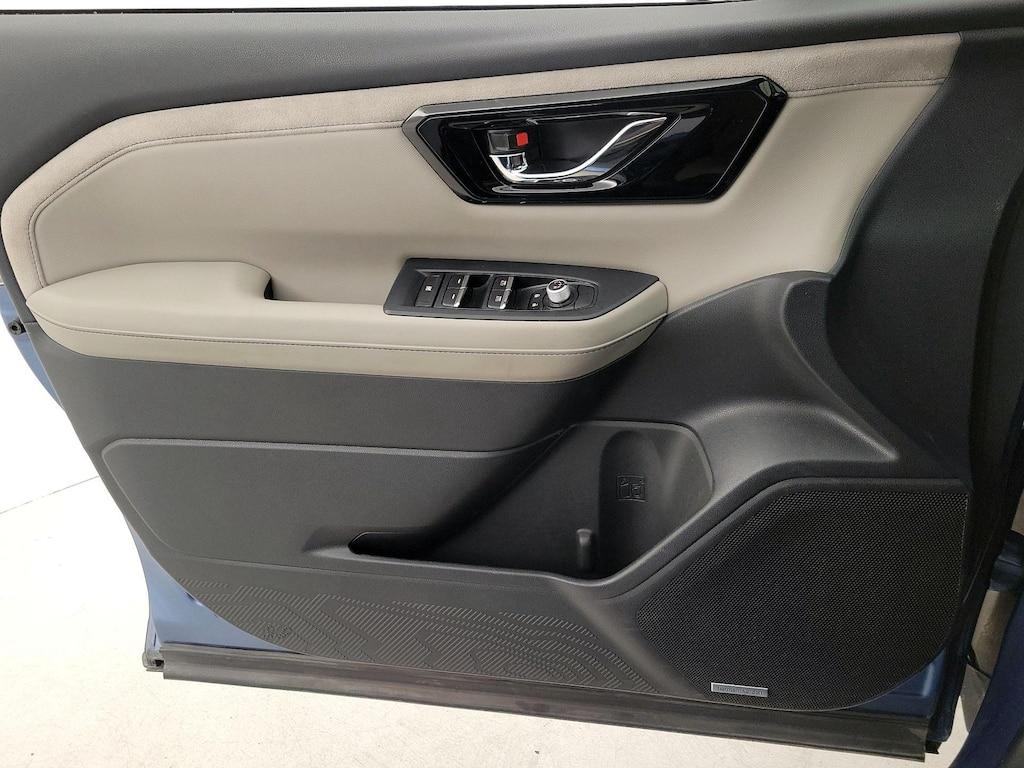 used 2025 Subaru Forester car, priced at $31,998