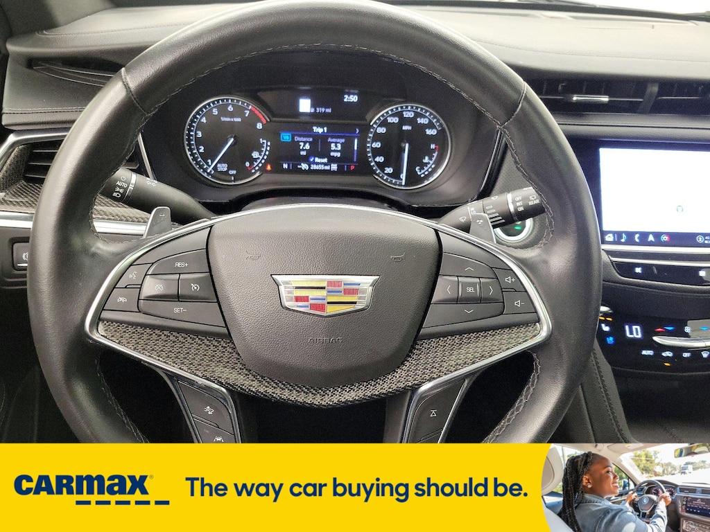 used 2021 Cadillac XT5 car, priced at $33,998