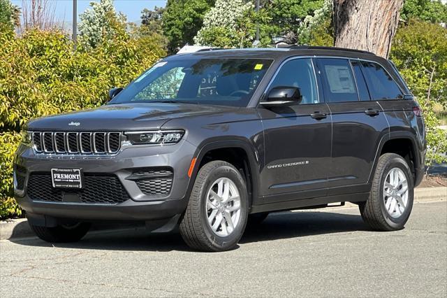 new 2025 Jeep Grand Cherokee car, priced at $39,777