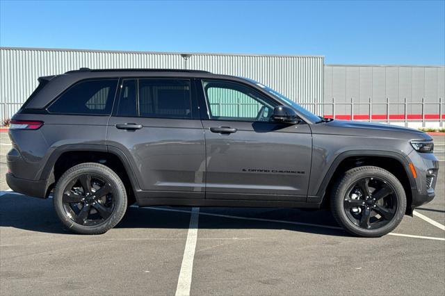 new 2025 Jeep Grand Cherokee car, priced at $50,455