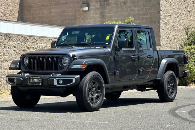 new 2024 Jeep Gladiator car, priced at $35,314