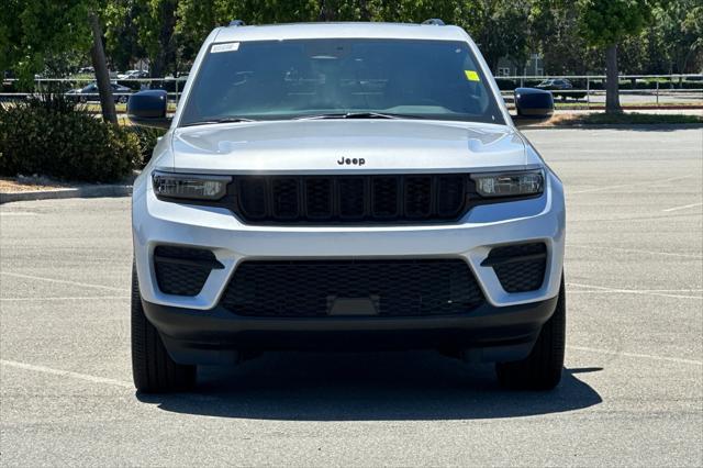 new 2024 Jeep Grand Cherokee car, priced at $40,170