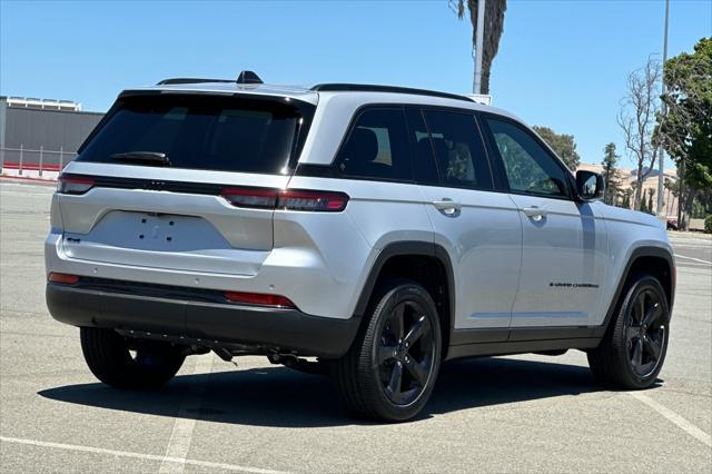 new 2024 Jeep Grand Cherokee car, priced at $40,170