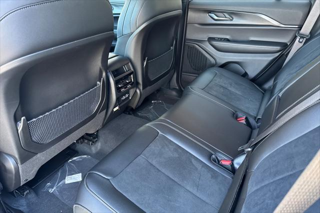 new 2025 Jeep Grand Cherokee car, priced at $44,560